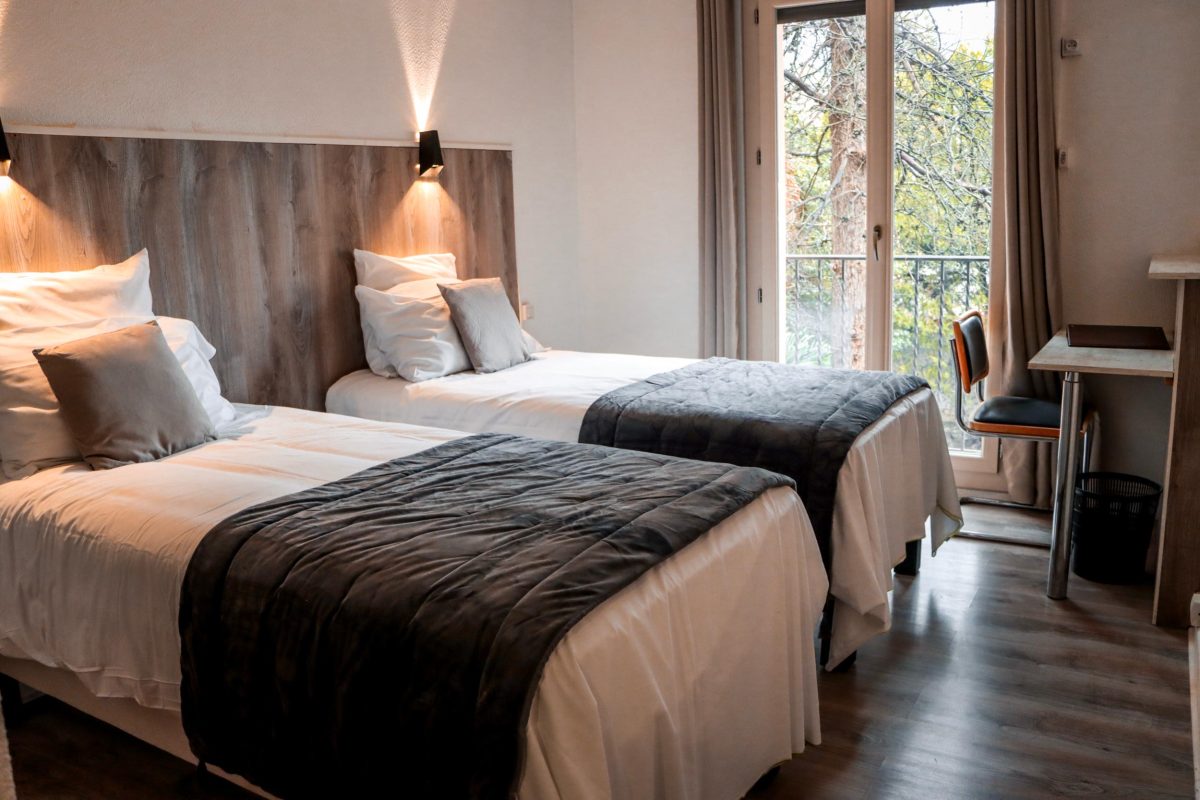HOTEL-RESTAURANT LES GLYCINES