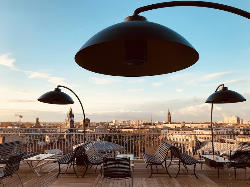 MA BICHE SUR LE TOIT