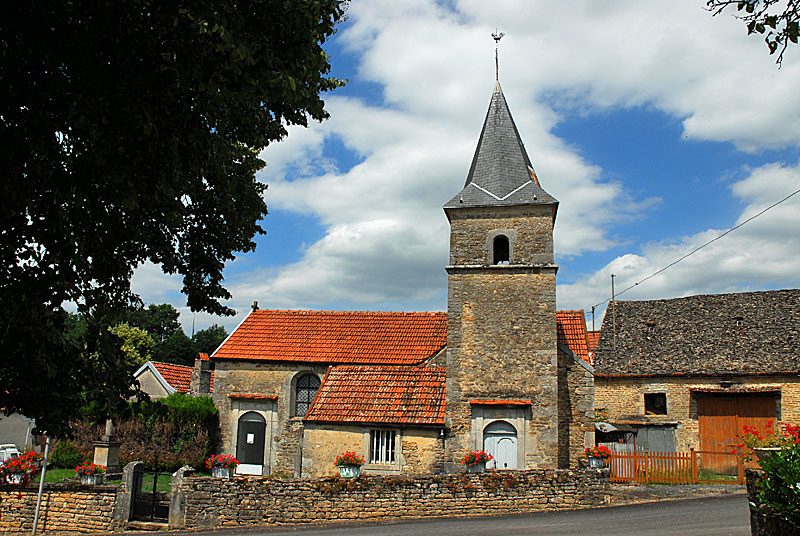 Eglise Saint-Gilbert de Mouilleron
