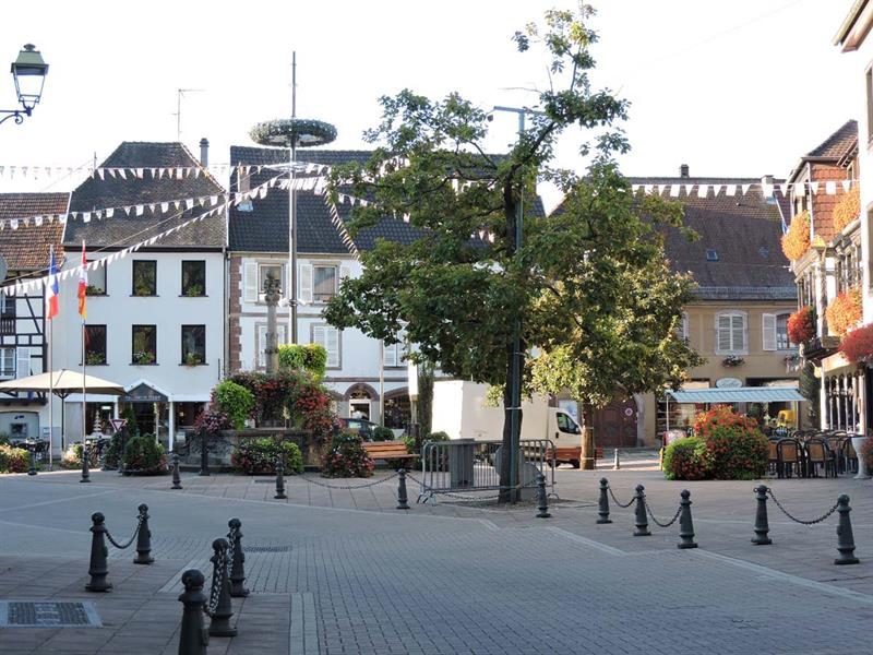 Mutzig et de l'église Saint-Maurice commentées