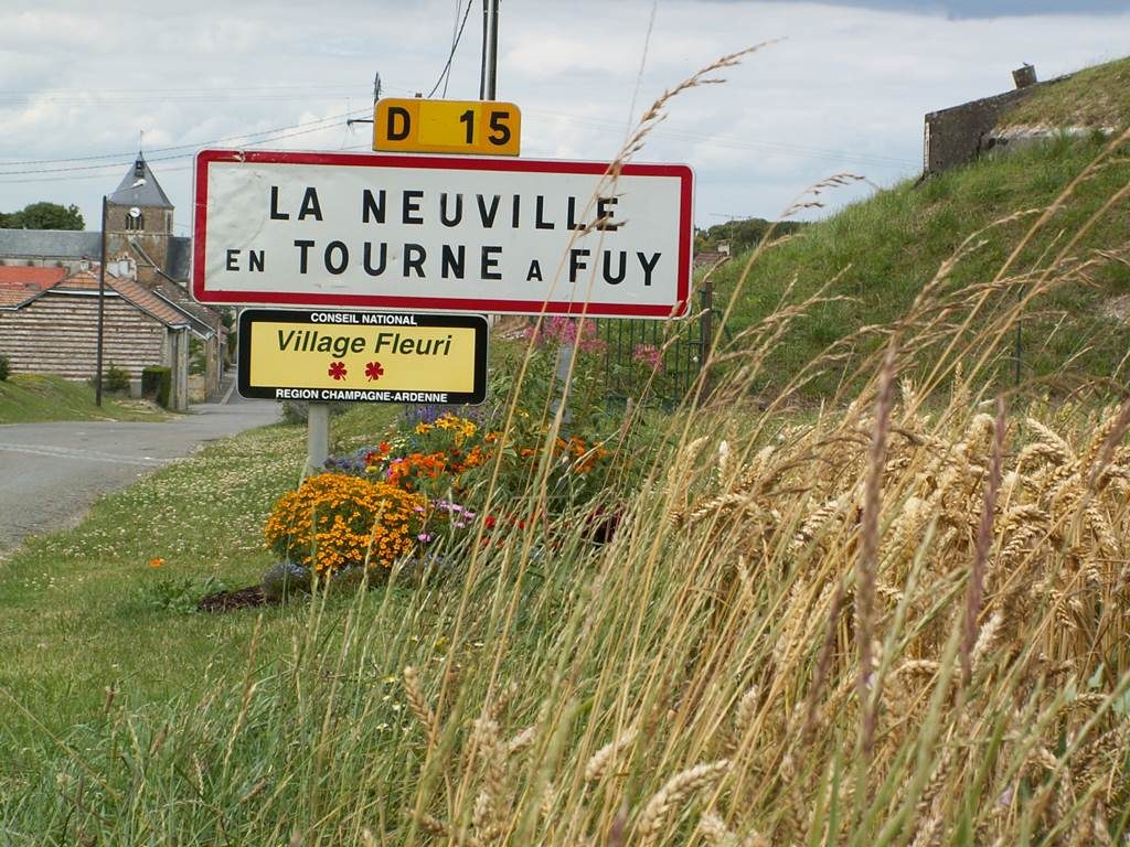 La Neuville-en-Tourne-à-Fuy - Village Fleuri "2 fleurs"