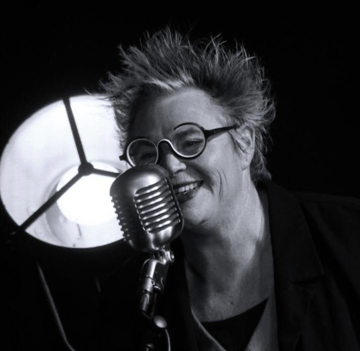 KARINE FAIT SON PIAF – HOMMAGE À ÉDITH PIAF