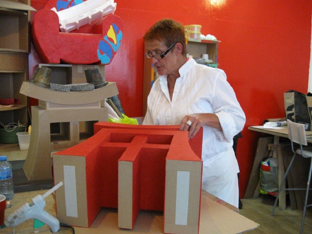 Espace carton : fabricant de meubles en carton