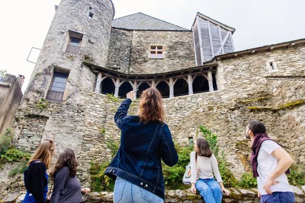 Najac et la Maison du Gouverneur en visite guidée groupe