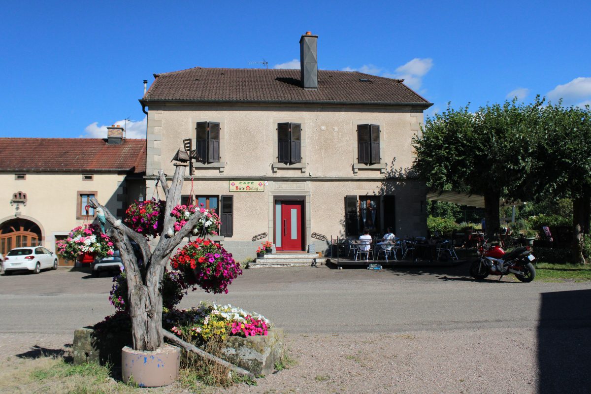 Café Chez Charlotte