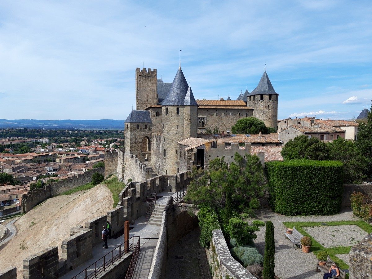 CHÂTEAU ET REMPARTS DE LA CITÉ DE CARCASSONNE