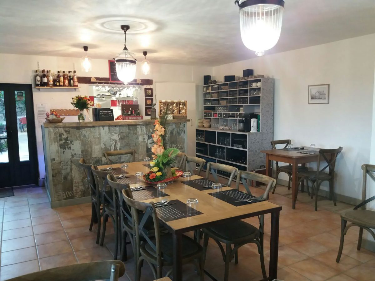Restaurant "D’ici et d’ailleurs"