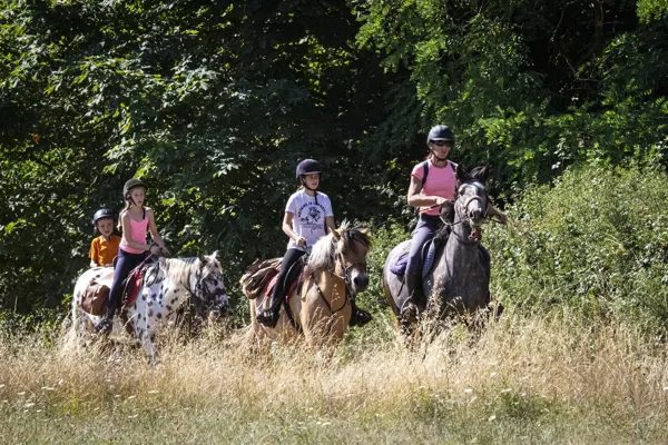 Poney Club - Centre équestre du Rougier