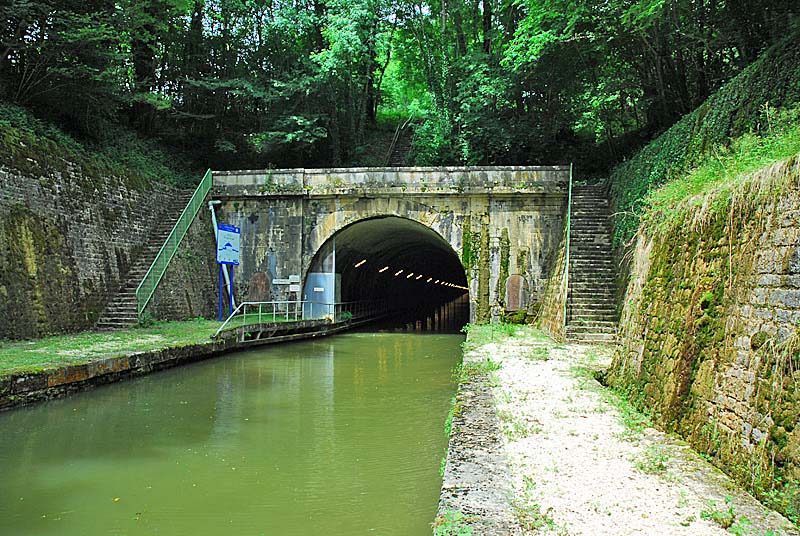 Tunnel du canal entre Champagne et Bourgogne (Sud)