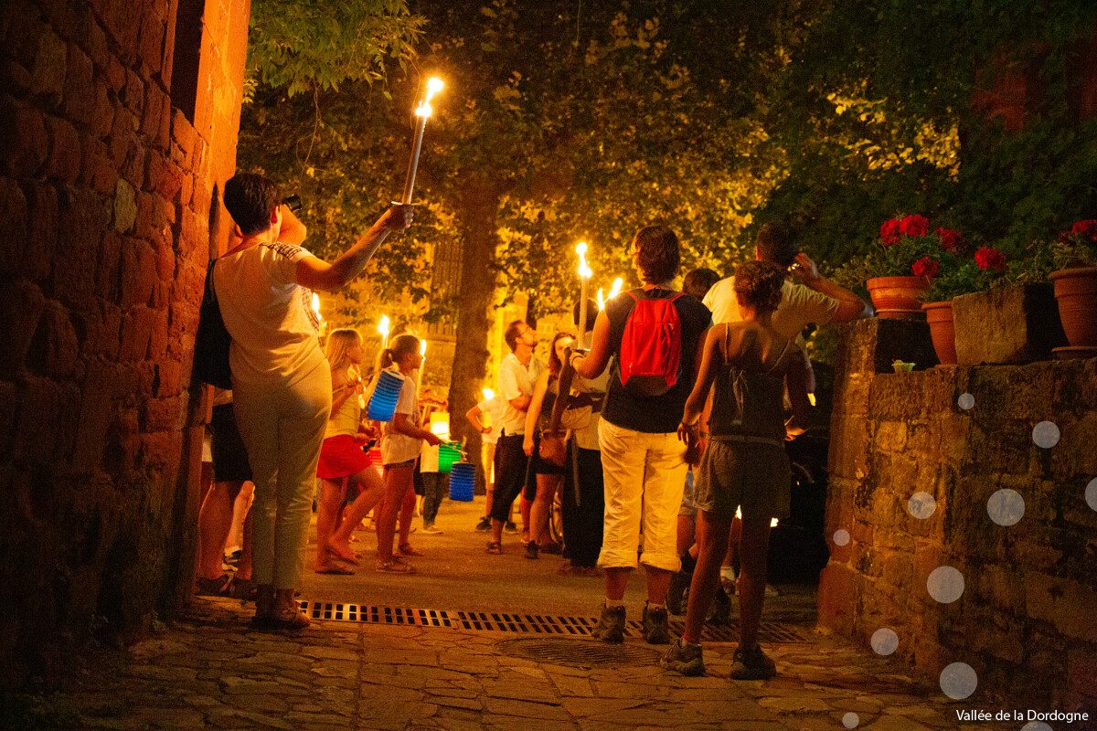 Visite guidée Nocturne de Collonges-la-Rouge