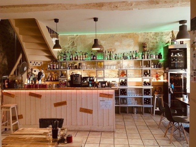 Le 7 passe à table