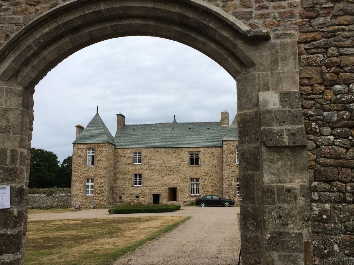 Visite : Manoir de Maupertus-sur-Mer