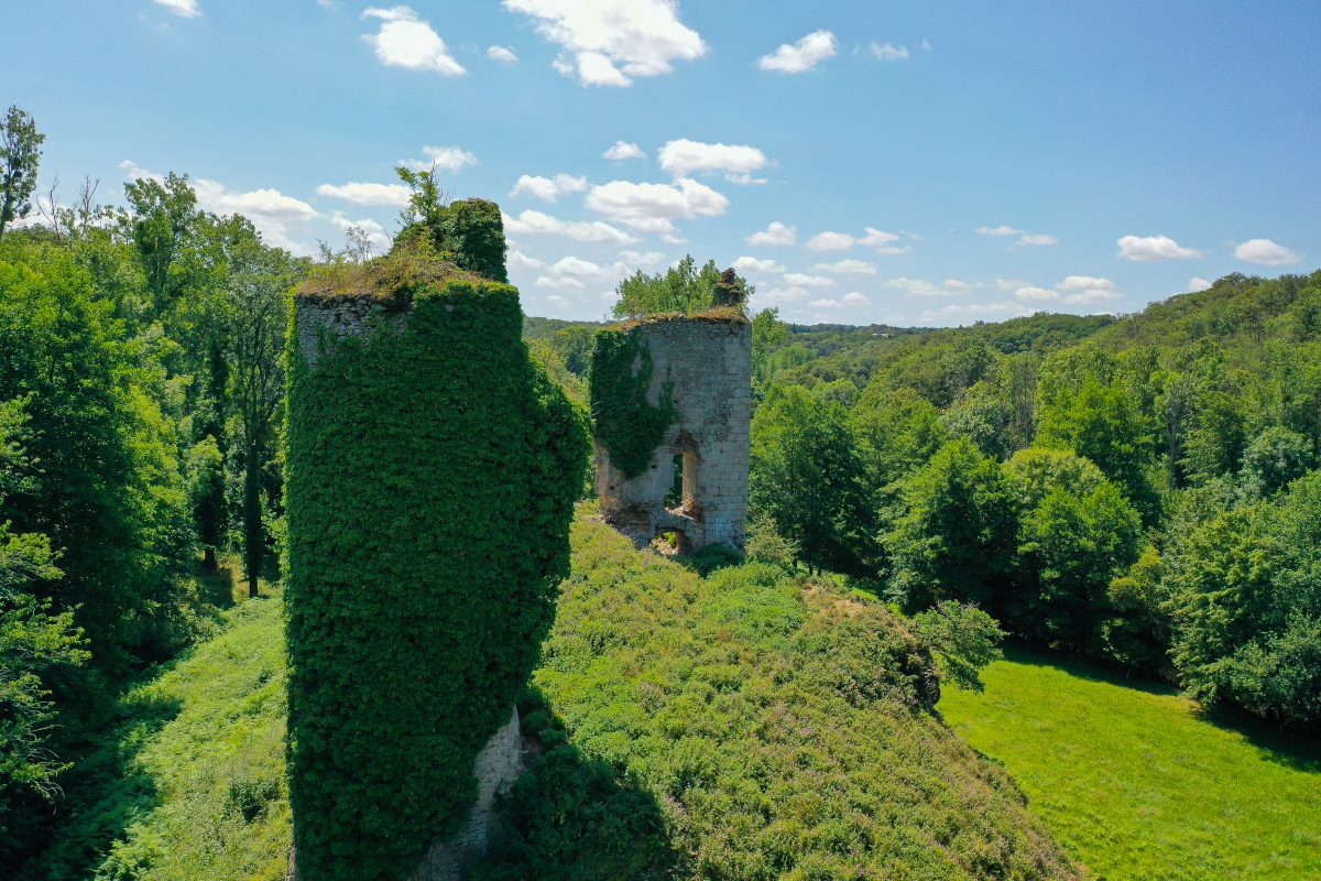 Les Ruines du Château de Malval