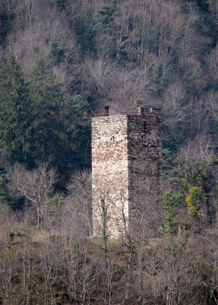 TOUR DE CASTELVIELH