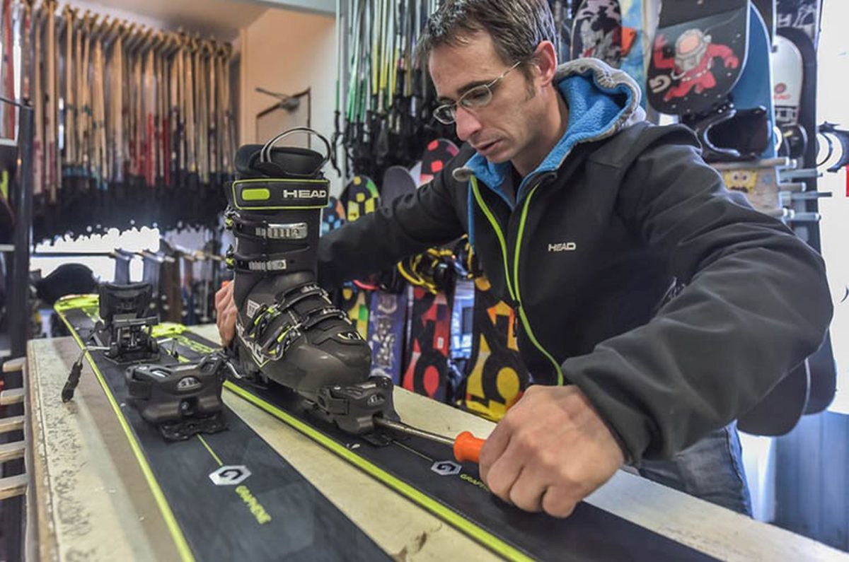 Altitude Ski
