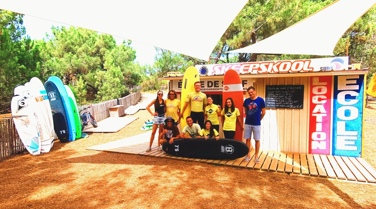 Skeepskool Ecole de surf de la plage Centrale de Le Porge