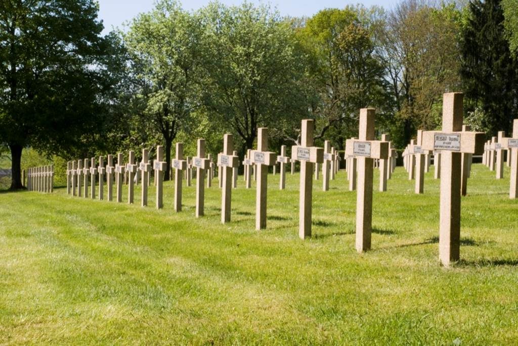 Nécropole nationale 1939-1945 de Floing