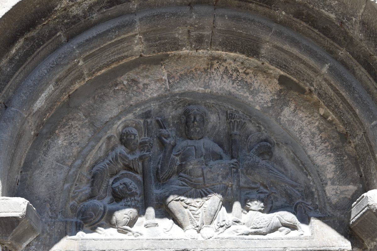 SCULPTURE DU CHRIST EN MAJESTÉ ET DES QUATRE ÉVANGÉLISTES