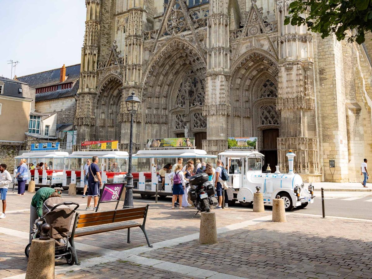 Petit train touristique de Tours