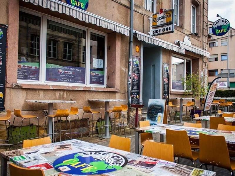 Side-one café