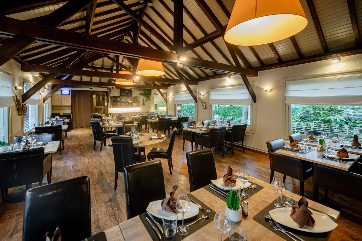 Logis Hôtel Restaurant des Acacias Lille Neuville-en-Ferrain