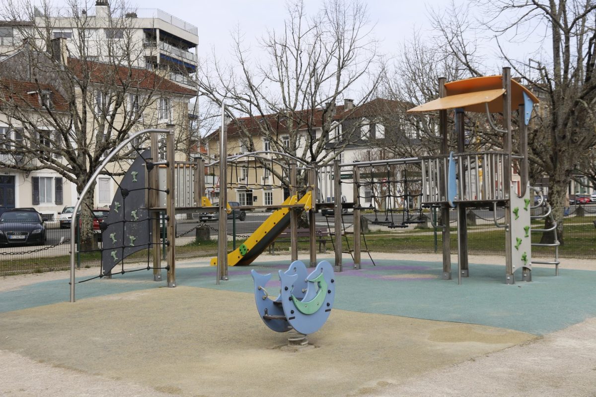 Aire de jeux - Place de Verdun Nord