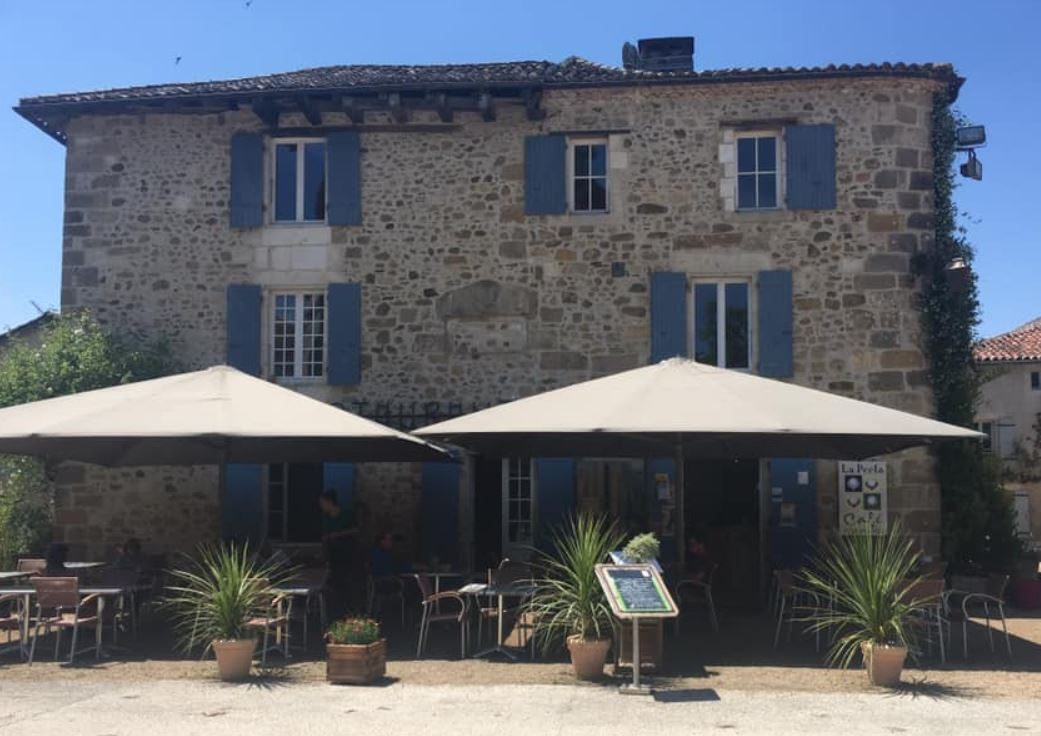 La Perla Café