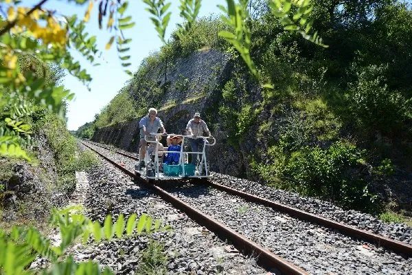 Vélorail et Train Touristique du Larzac (groupe)
