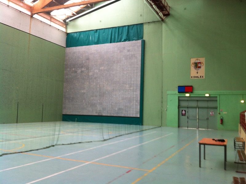 Mur à Gauche Kirolak
