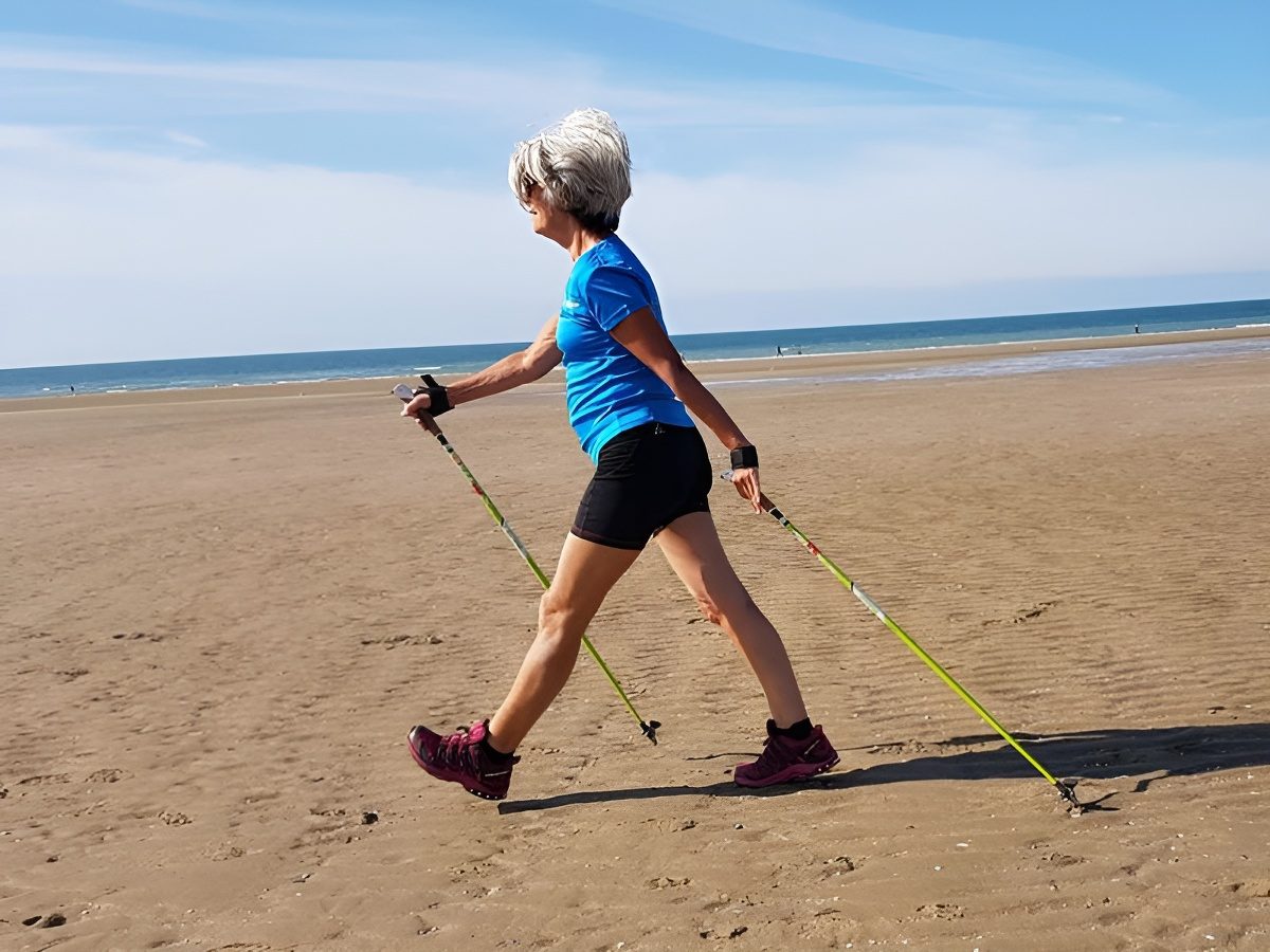 Marche nordique sur la plage avec Bungy Deauville