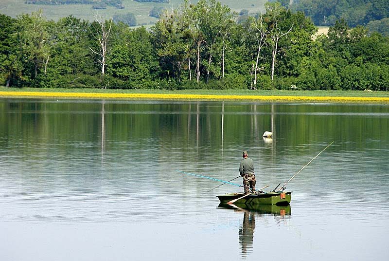 Pêche au lac de la Vingeanne