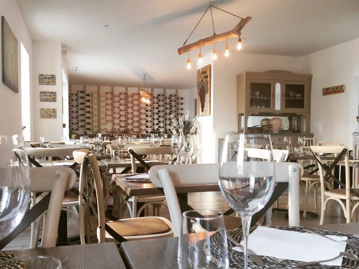 LA TABLE DE LORÉNA