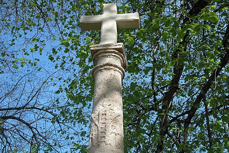 Croix de la chapelle à Baissey
