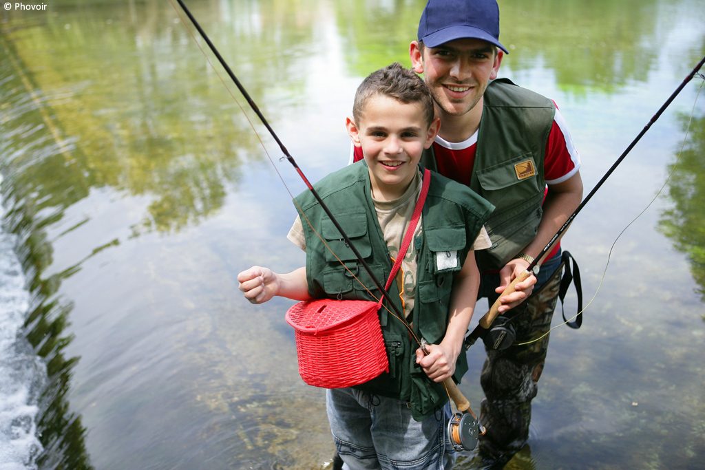 INITIATION À LA PÊCHE AU COUP POUR LES ENFANTS
