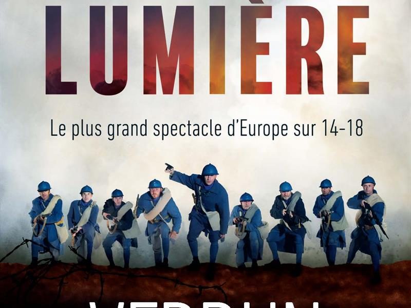 Spectacle des Flammes à la Lumière