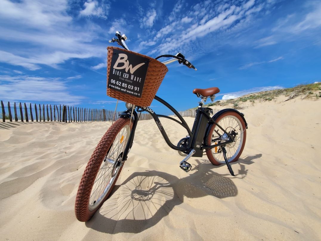 Bike and wave