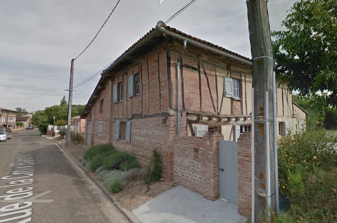 MAISON A COLOMBAGES