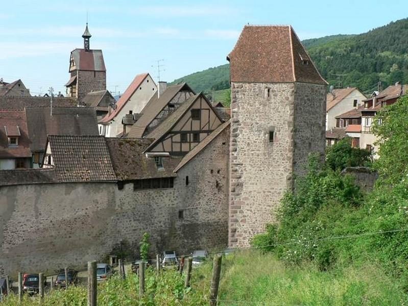 Tour des Voleurs & Maison de Vigneron
