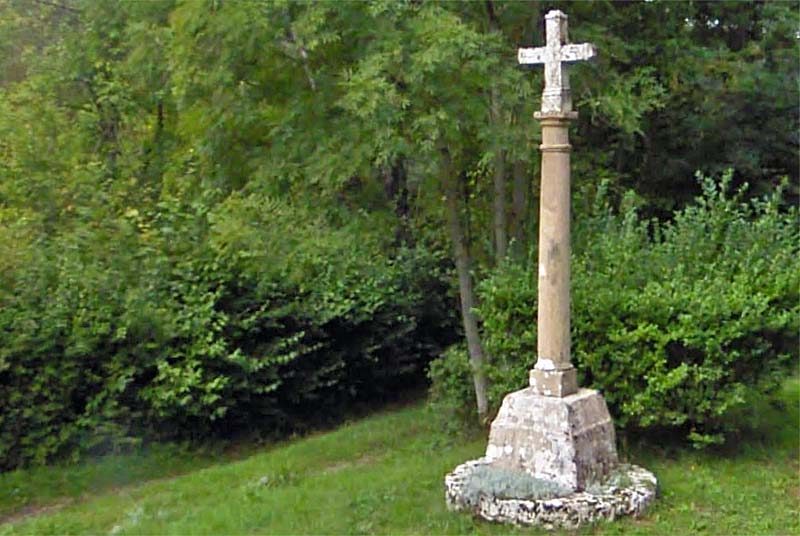 Croix de carrefour de Perrancey-les-Vieux-Moulins