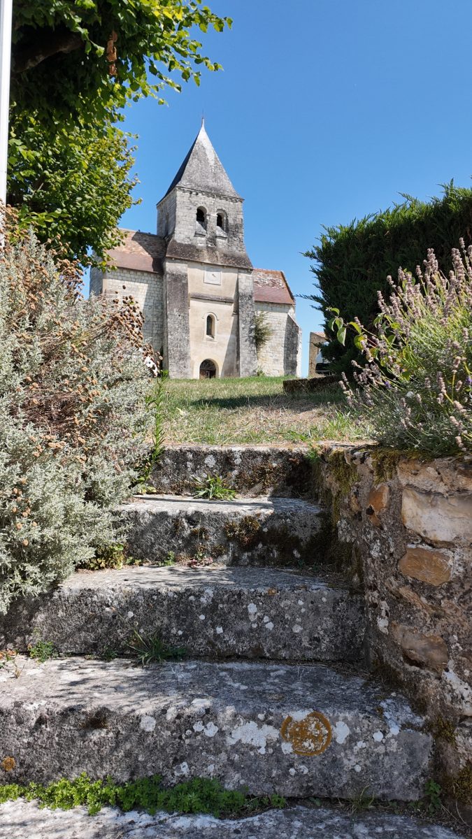 Église Saint-Ambroise de Monthoiron