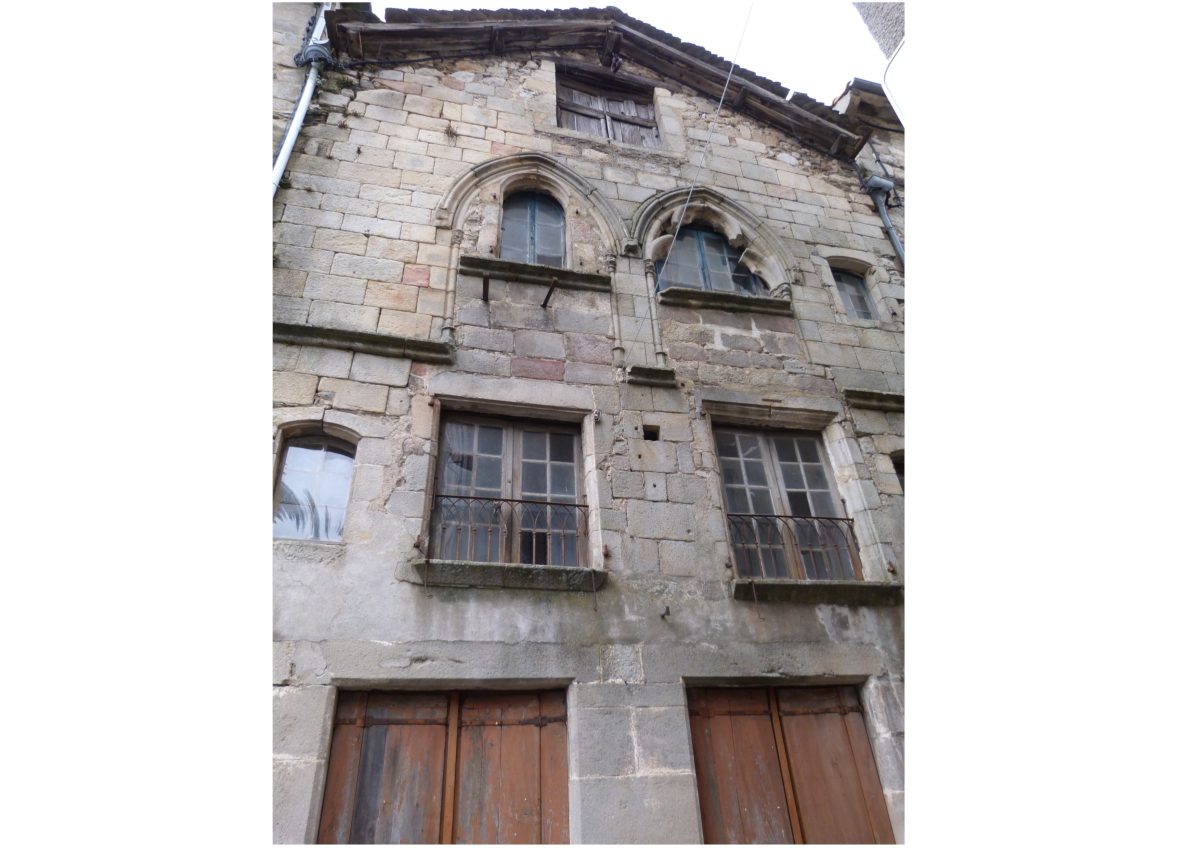 MAISON DITE GOTHIQUE A VILLEFORT