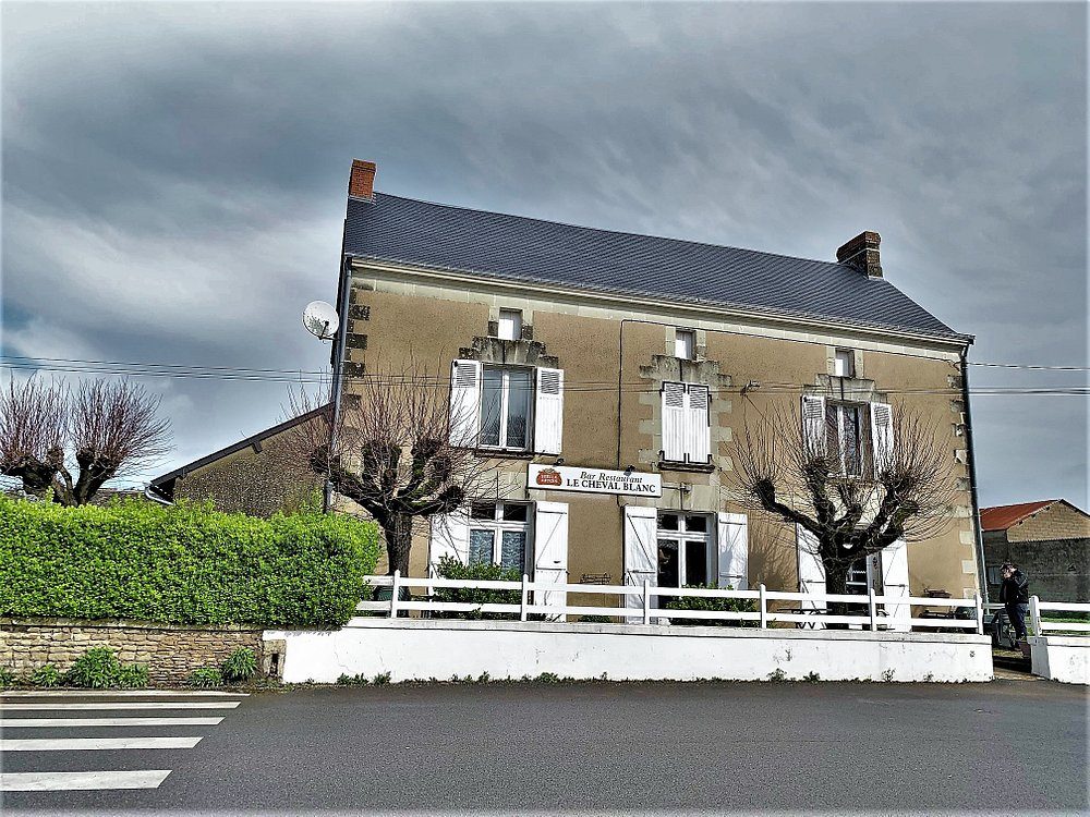 Le Cheval Blanc