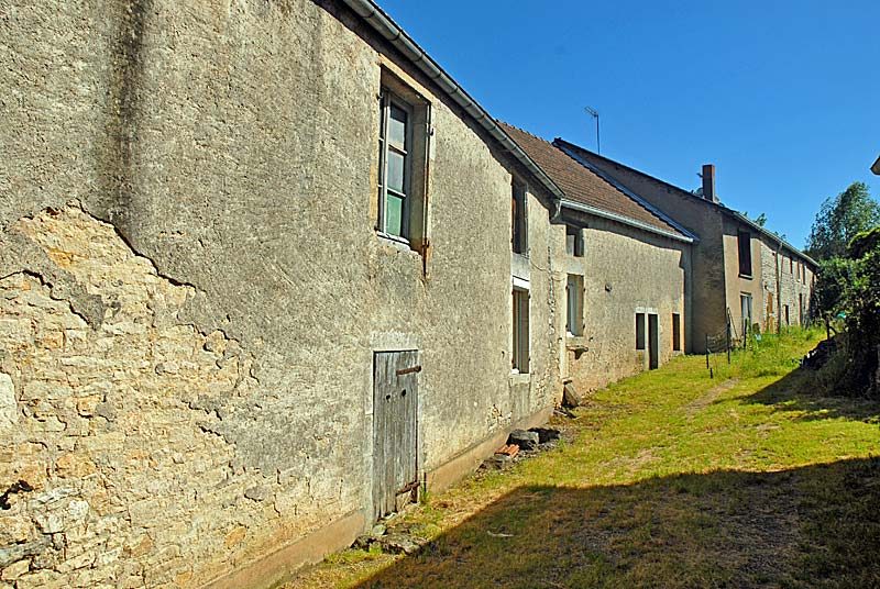 Maisons de manouvriers et vignerons à Rivière-les-Fosses