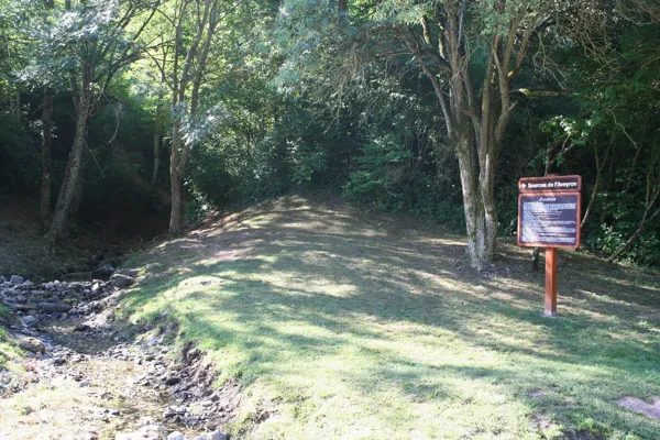 Balades ludiques pour petits et grands "Sévérac-le-Château, aux sources de l'Aveyron"- Randoland