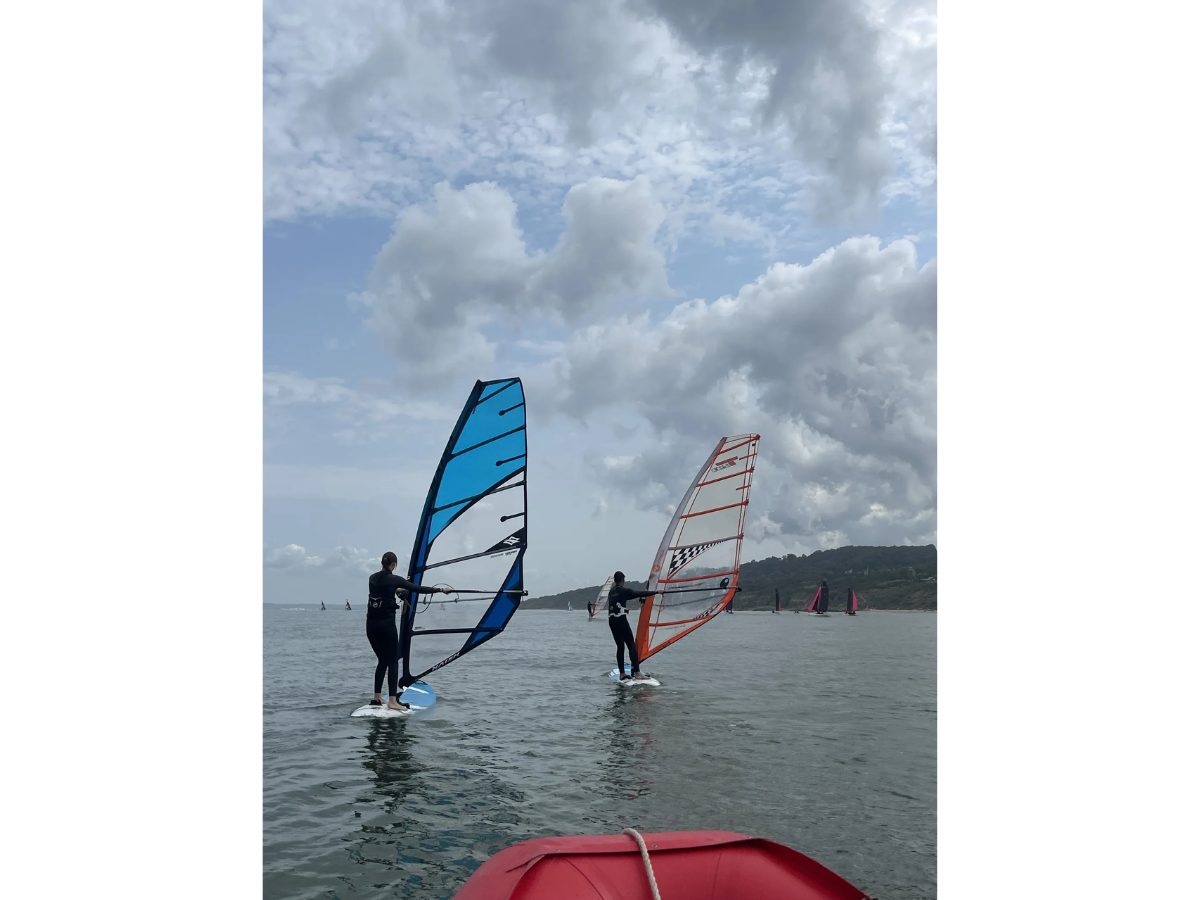 Stages vacances de planche à voile Printemps / Été / Automne avec le Club Nautique de Trouville Hennequeville CNTH