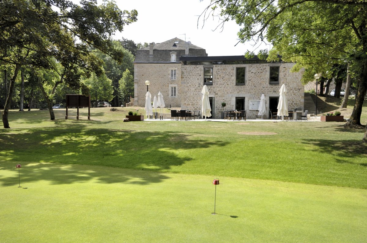 GOLF DU GÉVAUDAN - DOMAINE DE BARRES