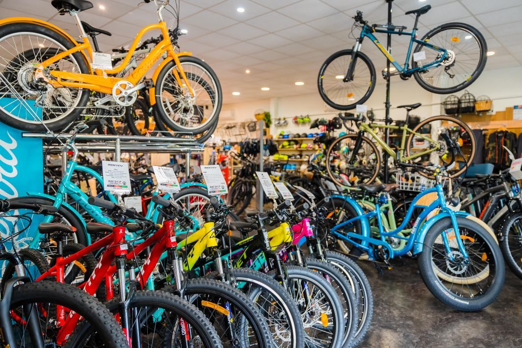 Bike shop by Freelandes