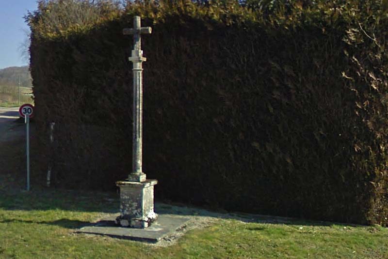 Croix du Pâtis de la Vieille Pérousse à Neuilly-l'Evêque