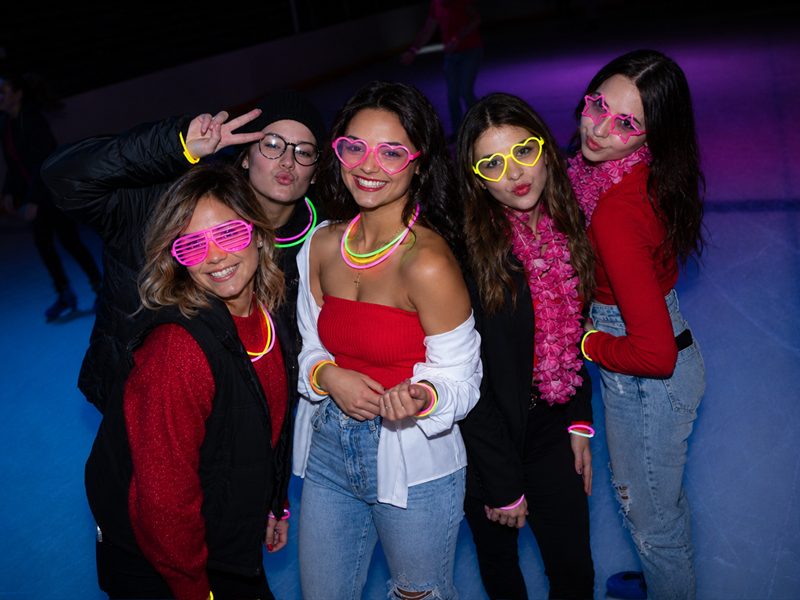 Soirée fluo sur la glace