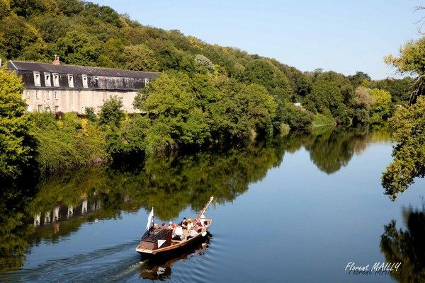 Les Mariniers du Jean Bricau, croisière en fûtreau traditionnel sur le Cher